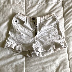 KanCan Jean shorts in the size 24